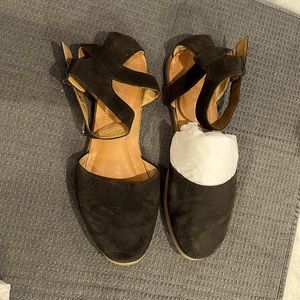 All leather ankle shoe size 8. Franco sarto